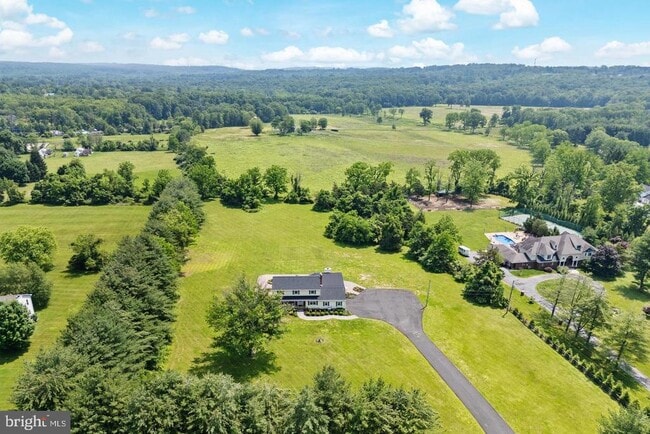 Building Photo - 1602 Harbourton Rocktown Rd