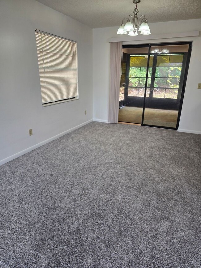 Building Photo - Spacious 3/2/2 in Citrus Springs!!!