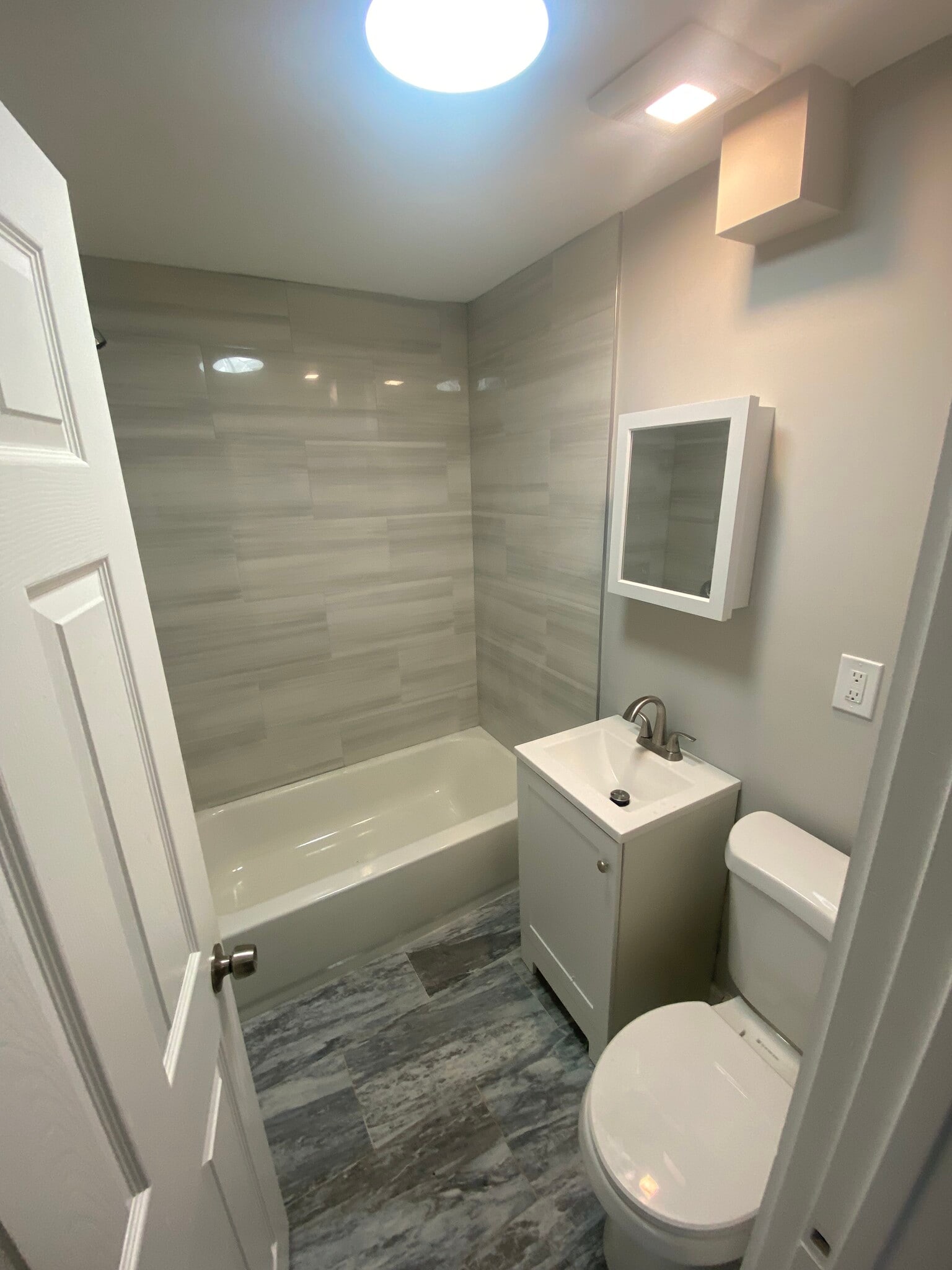 Building Photo - 472 Norfolk St