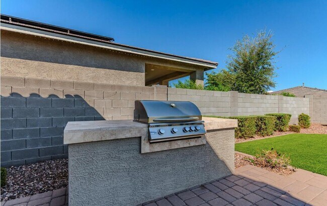 Building Photo - 5059 N 183rd Ln