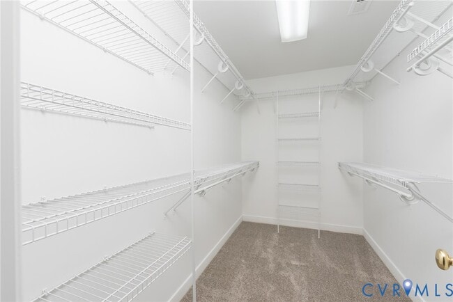Building Photo - 11412 Pinedale Dr