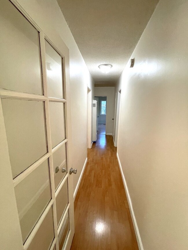 Building Photo - Newly Remodeled 3BD/1.5BA Duplex in Culver City!