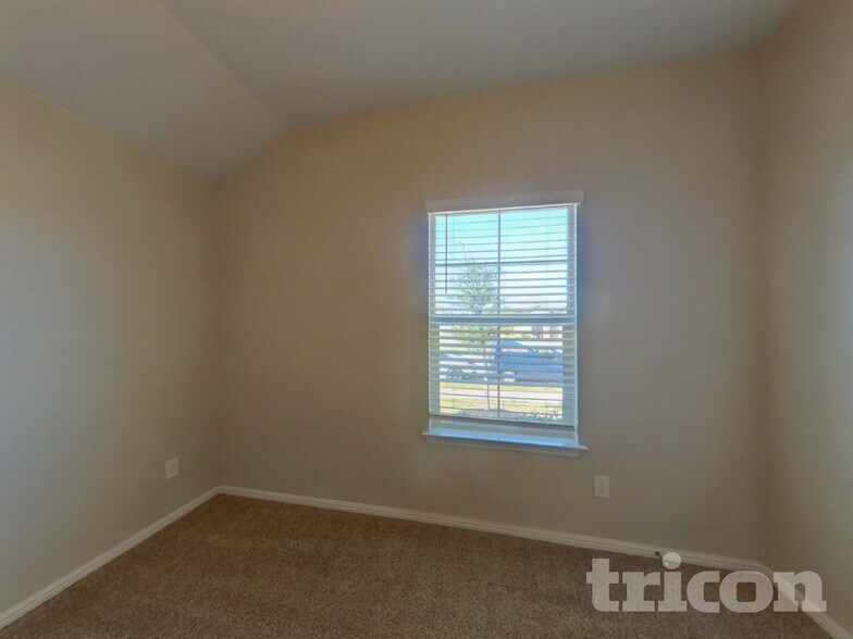 Building Photo - 532 Houndstooth Dr