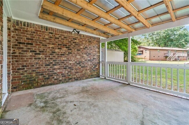 Building Photo - 39 Jim Ln SE