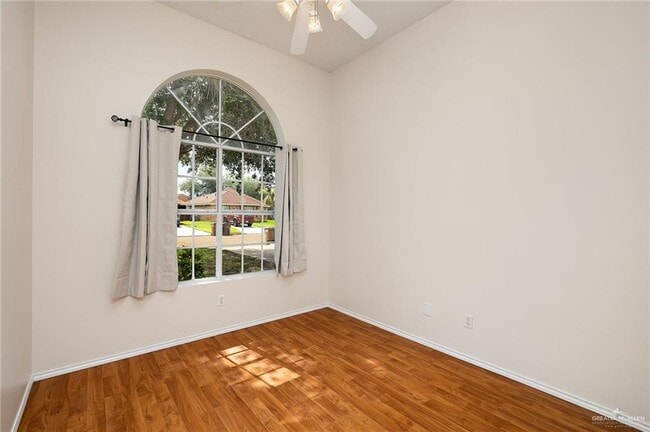 Building Photo - 13 Campanario Cir