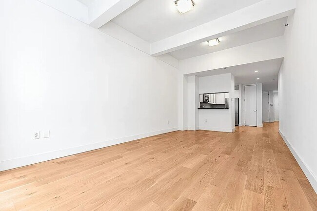 Building Photo - 50 Murray St