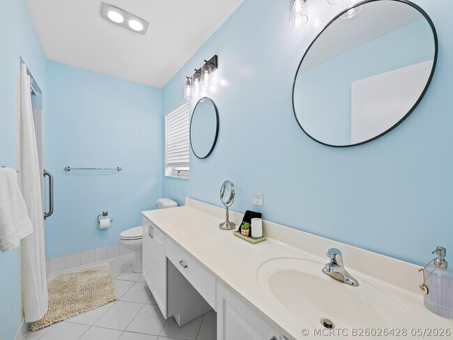 Building Photo - 3240 Spanish River Dr