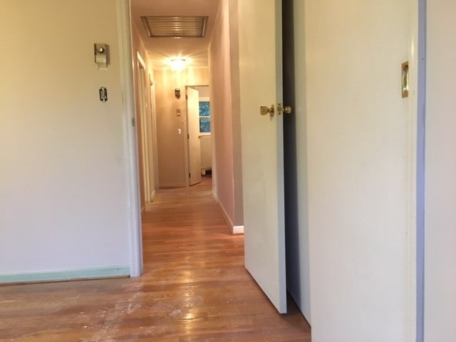 Hallway towards Master bedroom - 940 McBryde Ln