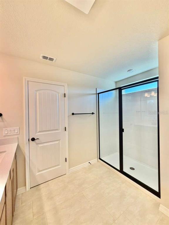 Building Photo - 233 Woodfall Ln