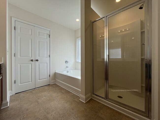 Building Photo - 11907 Carolina Blossom Ln