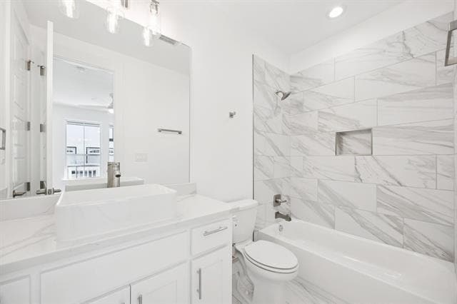 Building Photo - 266 Harris St