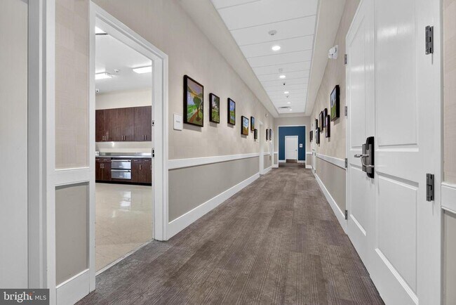 Building Photo - 150 Canterbury Ln