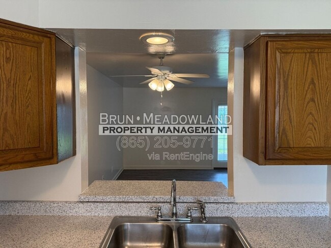 Building Photo - 9116 Parktop Ln NW