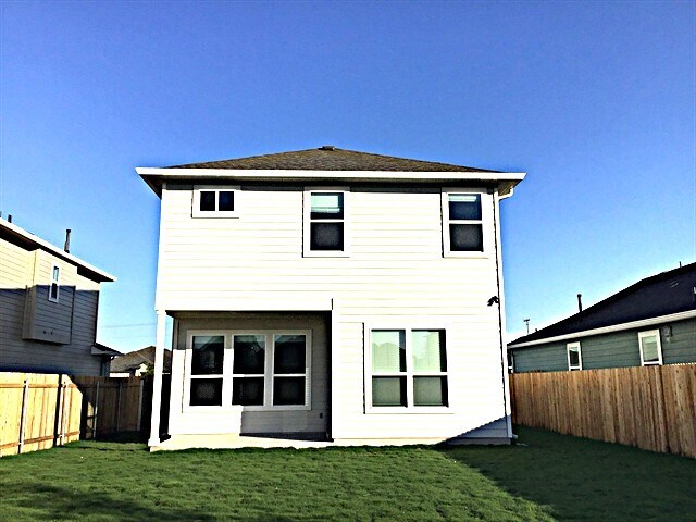 Building Photo - 2710 Brogan Crk