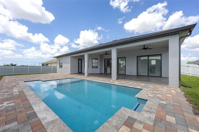 Building Photo - 1609 Nelson Rd N