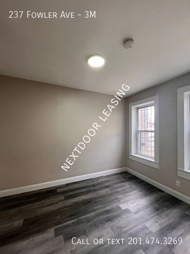 Building Photo - 237 Fowler Ave