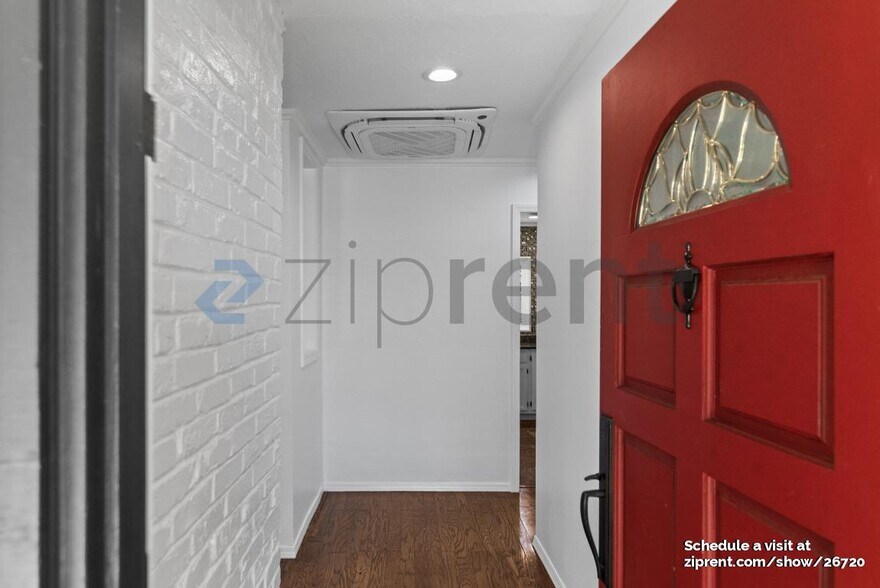 Building Photo - Unit