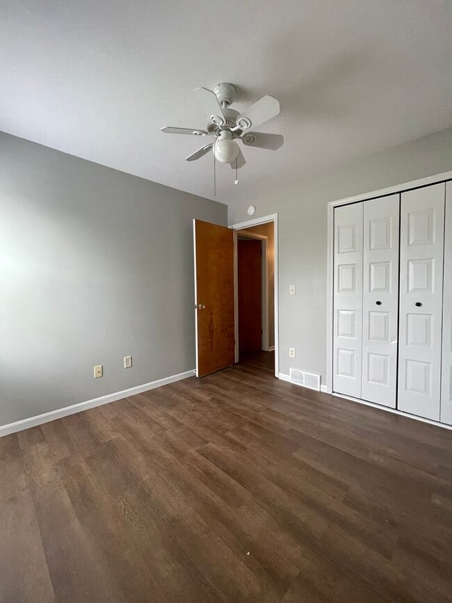 Building Photo - Three Bedroom Condo in Portage