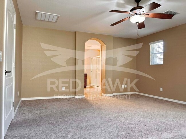 Building Photo - 850 S Henry Ln