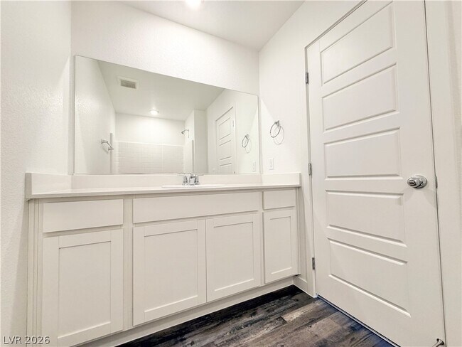 Building Photo - 930 Black Heron St