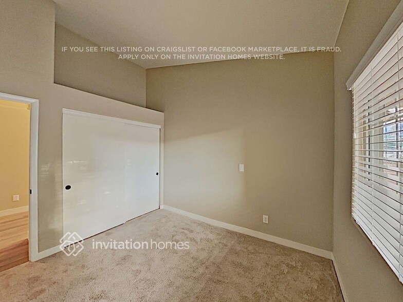 Building Photo - 532 Viva Serenade Way