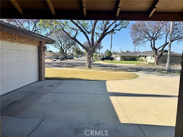 Building Photo - 2708 E Lizbeth Ave