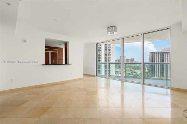 Building Photo - 19400 Turnberry Way
