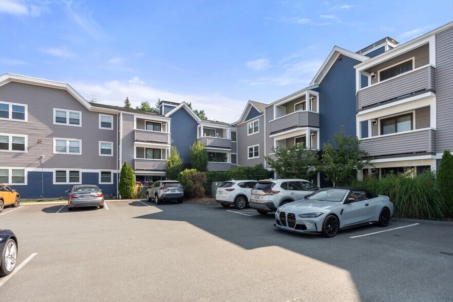 Building Photo - 1216 Vfw Pky