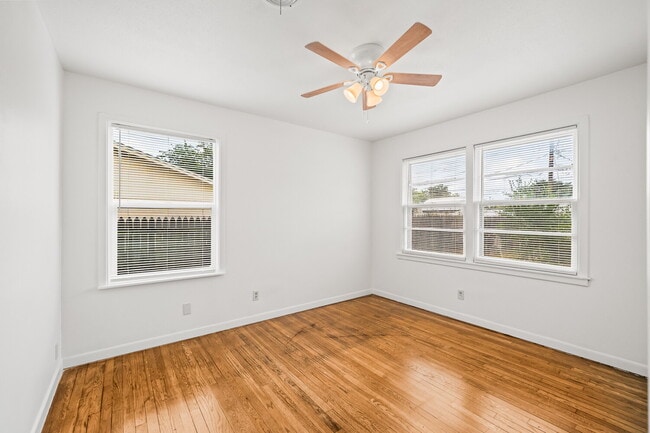 Building Photo - Stylish 2 Bedroom Home with Gorgeous Upgra...