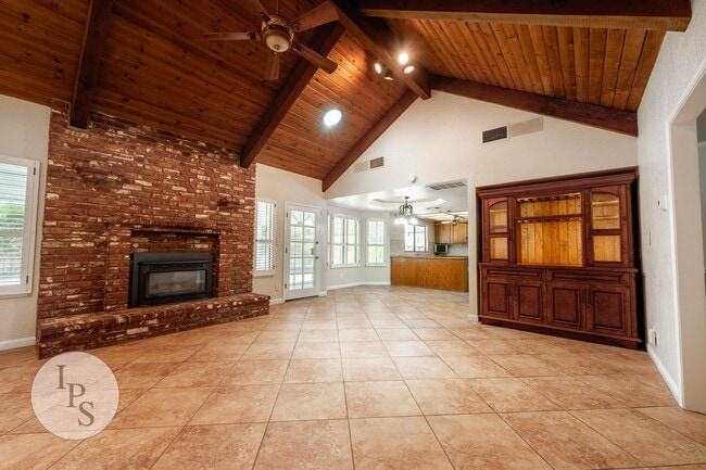 Building Photo - Woodward Park Home, 3BR/2BA, Pool, Spa, Gr...
