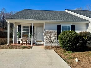 Building Photo - 1653 Summerwoods Cir