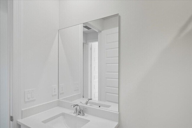 Building Photo - 11247 Barnstead Wy