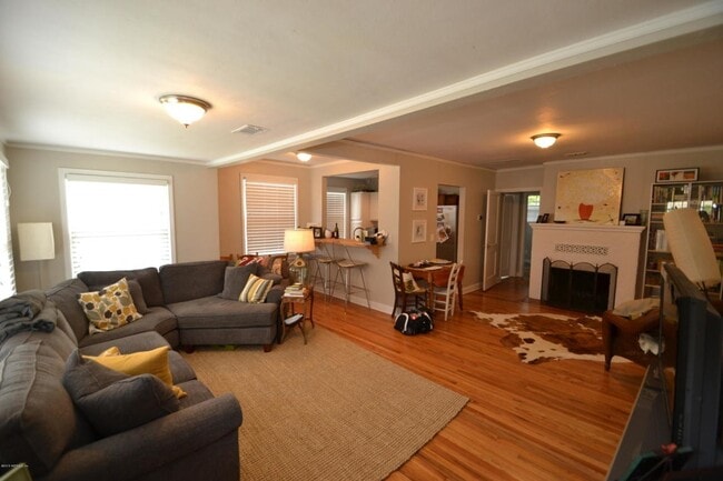 Building Photo - 2125 Arcadia Pl