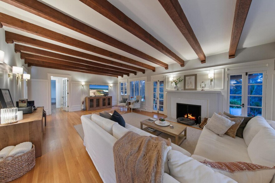 Building Photo - 1758 Dehesa Rd