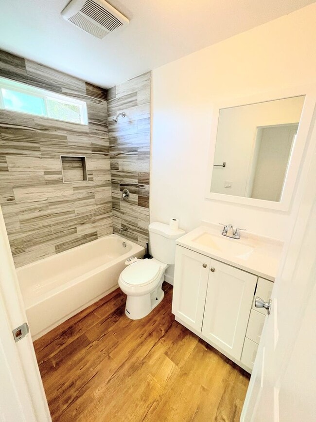 Building Photo - 1BD/1BTH COMING SOON!