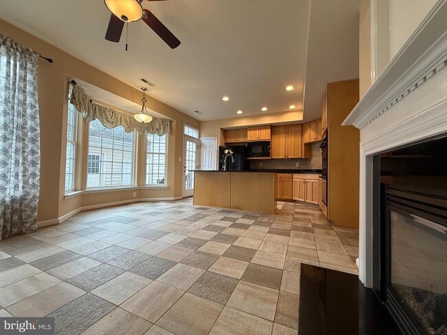 Building Photo - 22949 Fanshaw Square