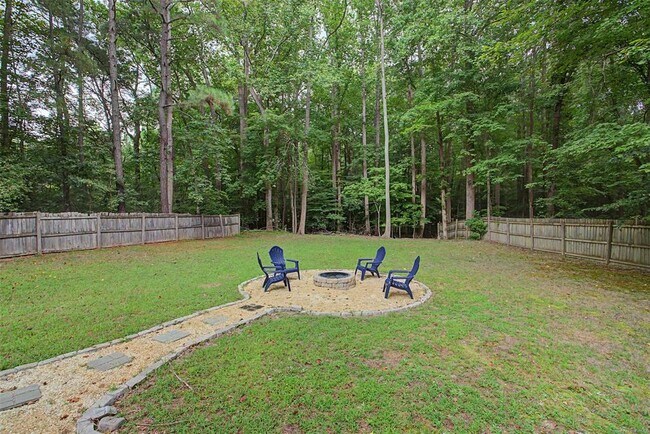 Building Photo - 6205 Adams Hunt Dr
