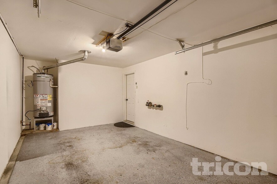 Building Photo - 577 SW 207th Ave