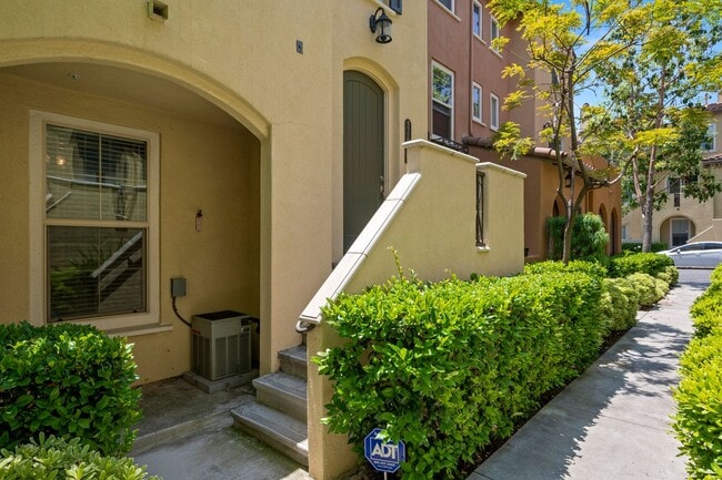 Building Photo - Upgraded Mission Valley 2 Bed 2.5 Bath at the Terraces of Escala! Small Pet OK!