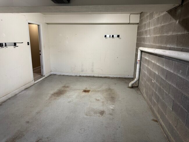 Building Photo - 205 Prairie Ct