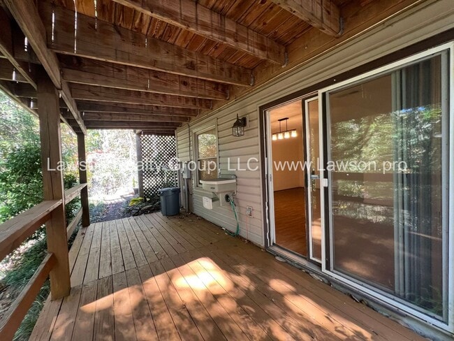 Building Photo - Nature Lover's Paradise in Serene Setting