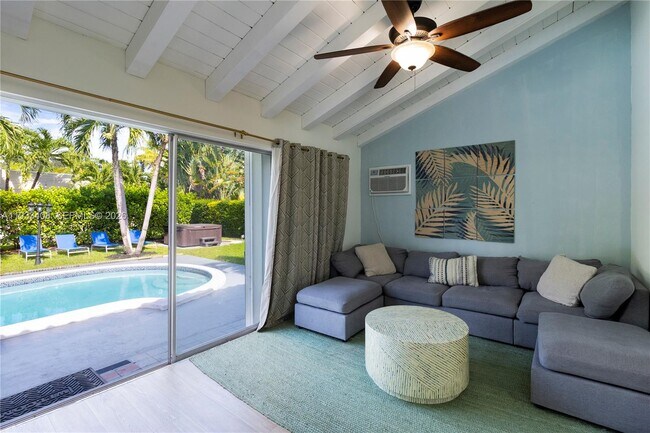 Building Photo - 437 NE 107th St