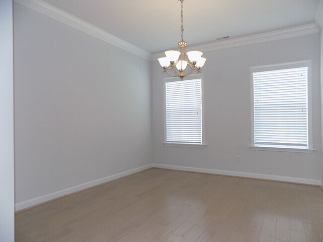 Building Photo - 121 Wineberry Wy