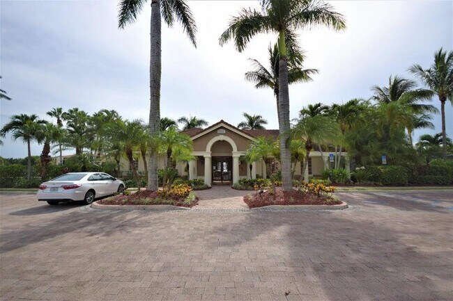 Building Photo - 15015 Michelangelo Blvd