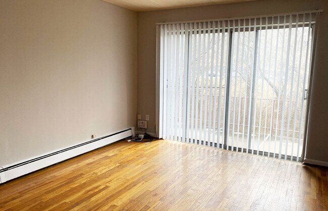 Building Photo - 539 Lowell Ave