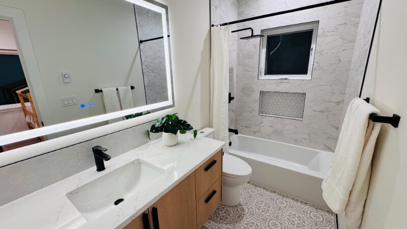 Building Photo - 4029A 51st Ave SW