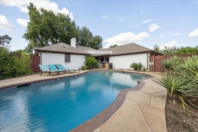 Building Photo - Coming Soon - Carrollton Rental