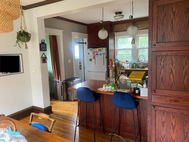 Building Photo - 4244 Nokomis Ave