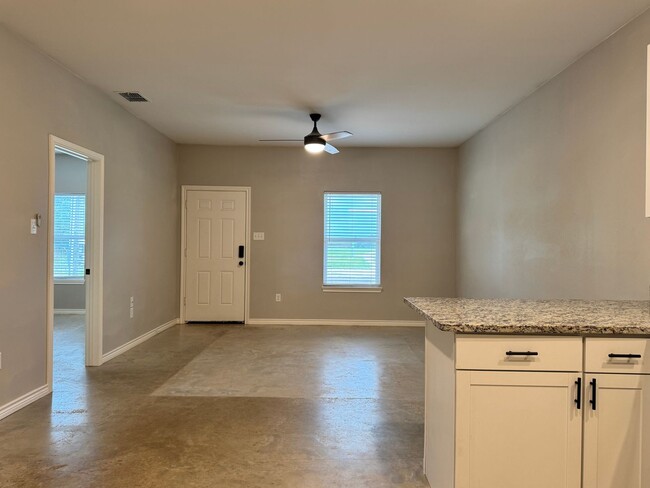 Building Photo - 13209 County Rd 499