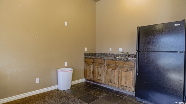 Building Photo - 286 S 810 W